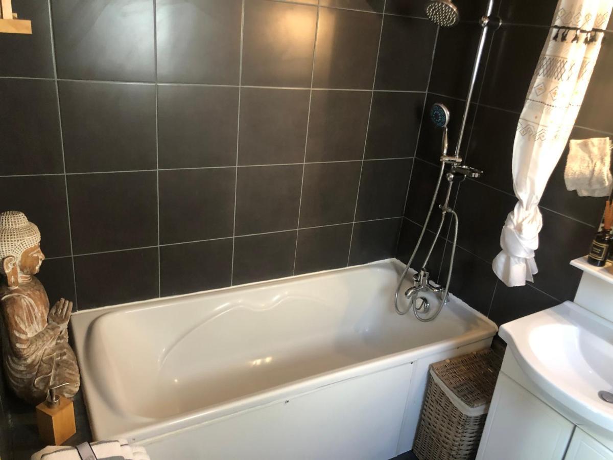 דירות לה רושל Studio Duplex Avec Jardin Terrasse La Genette Le Mail מראה חיצוני תמונה